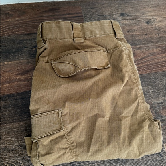 5.11 Tactical Tan Cargo Pants - Picture 3 of 5